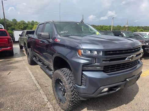 Used 2021 Chevrolet Silverado 1500 RST AWD/4WD image 2