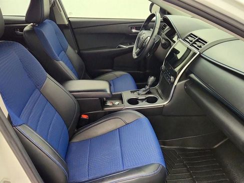Used 2016 Toyota Camry SE FWD image 24