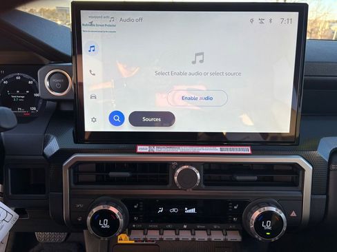 Used 2025 Toyota 4Runner 4WD image 17