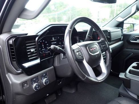 Used 2022 GMC Sierra 1500 Elevation AWD/4WD image 17