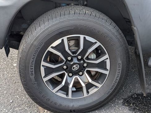 Used 2014 Toyota Tacoma PreRunner image 12