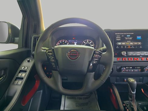 Used 2025 Nissan Frontier PRO-4X AWD/4WD image 18
