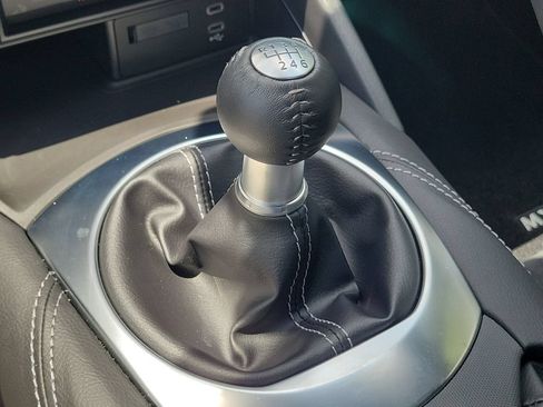Used 2025 MAZDA MX-5 Miata RF Club RWD image 31