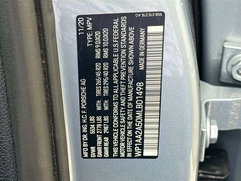 Used 2021 Porsche Macan image 34