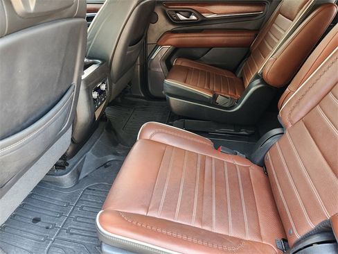 Used 2023 GMC Yukon Denali Ultimate image 31
