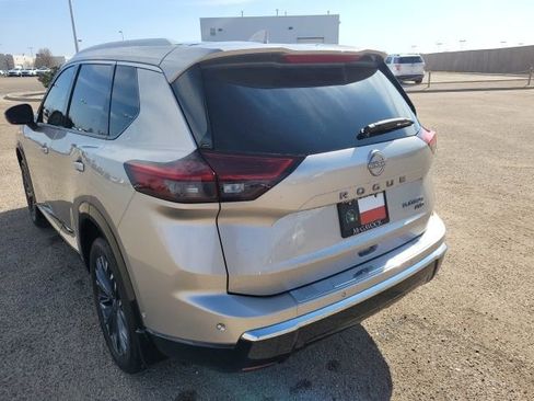 Certified 2024 Nissan Rogue Platinum w/ Platinum Premium Package image 8