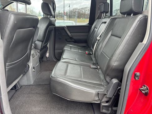 Used 2005 Nissan Titan LE w/ (S01) Side-Airbag Pkg w/ VDC image 13