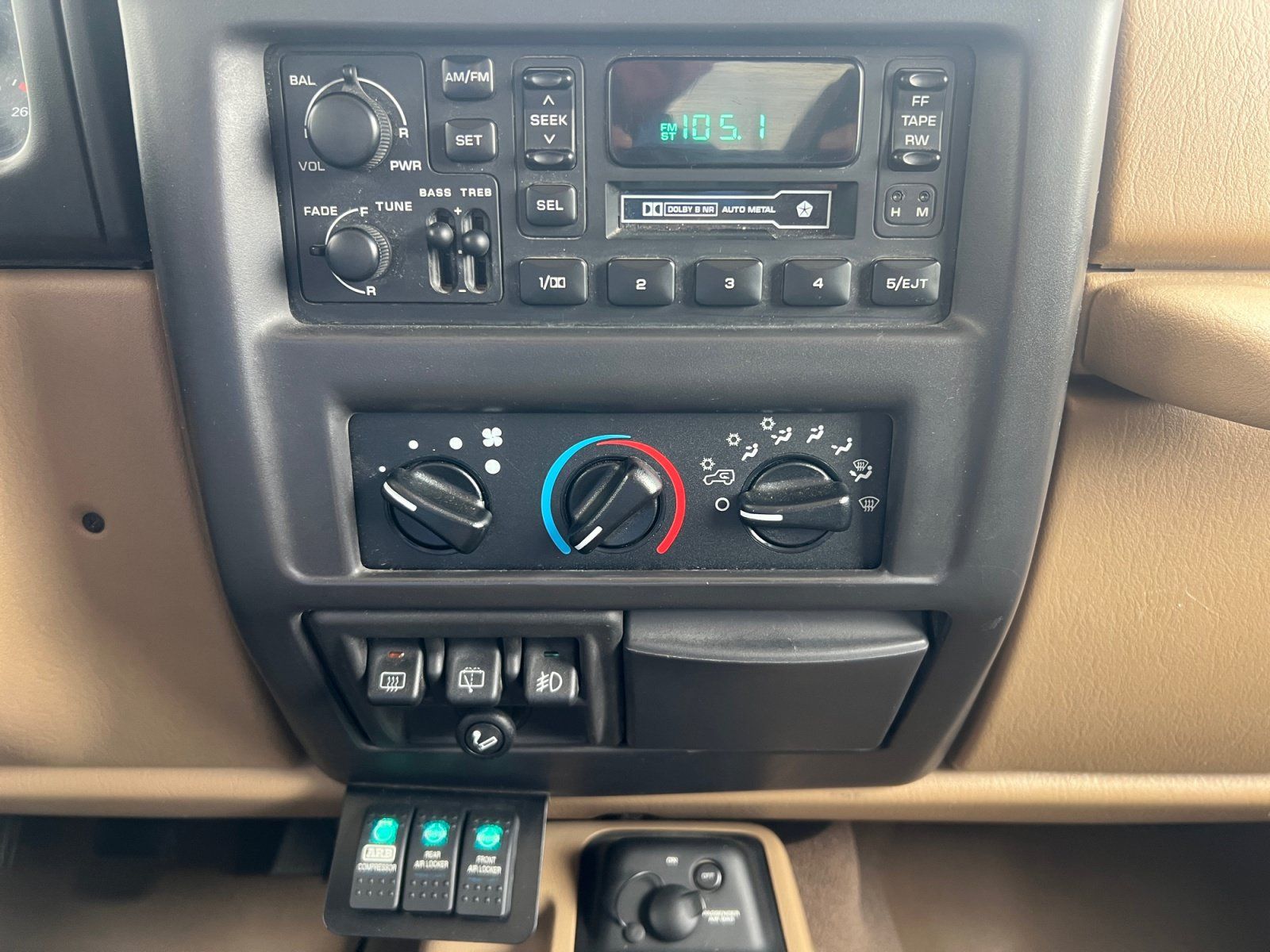 Used 1999 Jeep Wrangler Sahara AWD/4WD image 12