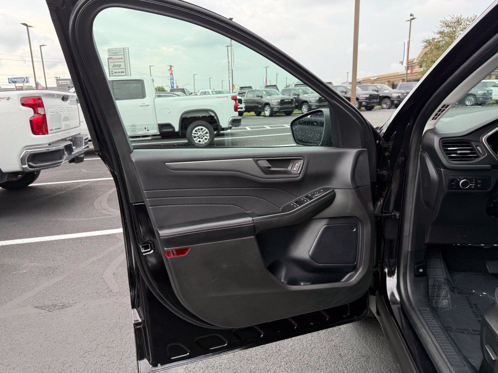 Used 2024 Ford Escape Active AWD/4WD image 19