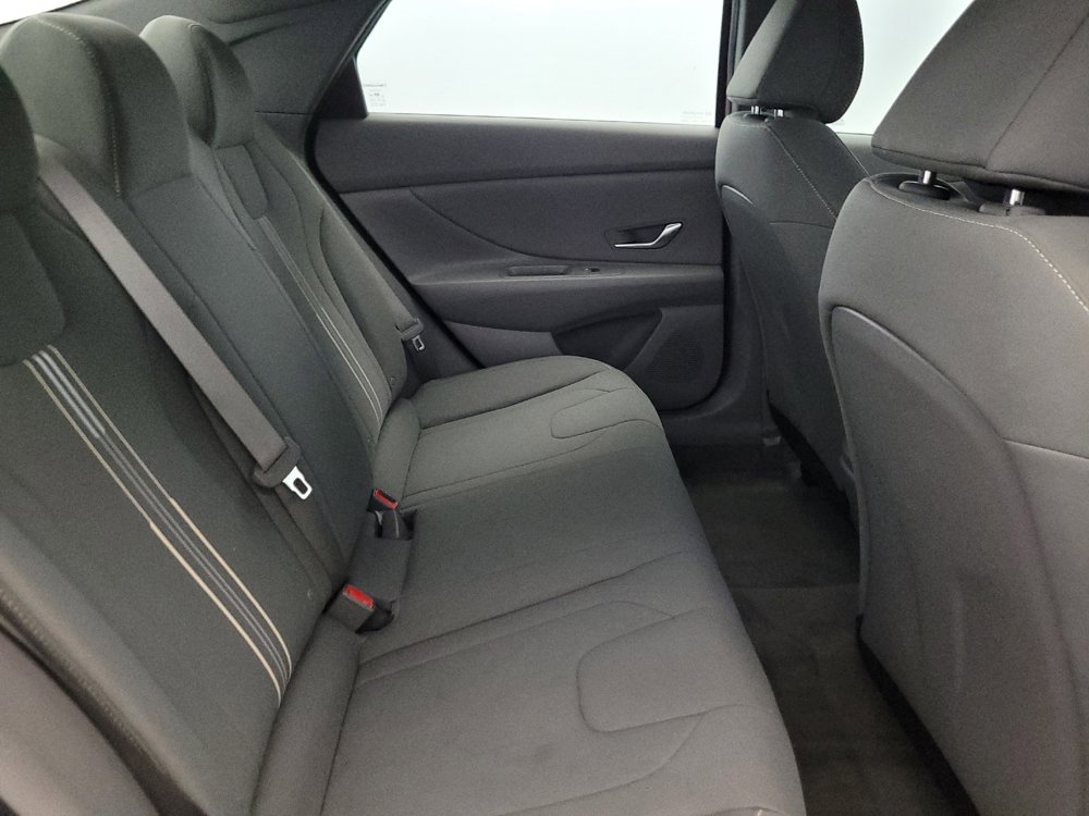 Used 2023 Hyundai Elantra SEL w/ Cargo Package FWD image 19