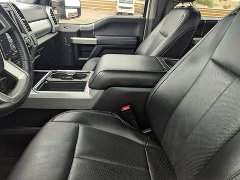 Used 2021 Ford F250 Lariat w/ Lariat Ultimate Package AWD/4WD image 9