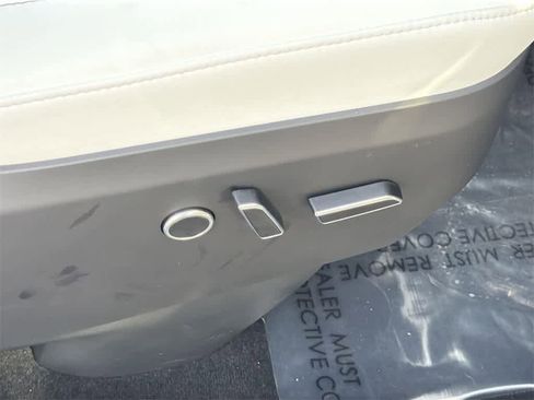 Used 2023 Tesla Model X Plaid image 43