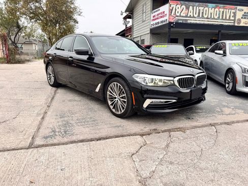 Used 2017 BMW 530i xDrive 530i xDrive Sedan 4D image 2