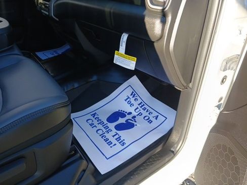 Used 2024 RAM 3500 Tradesman w/ Safety Group image 29