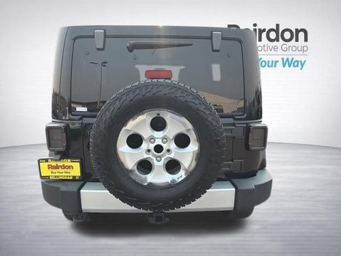 Used 2013 Jeep Wrangler Unlimited Sahara w/ Connectivity Group AWD/4WD image 5