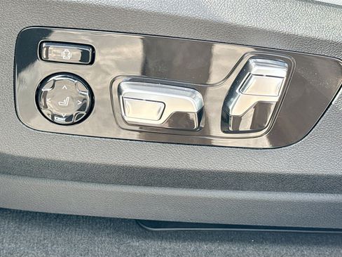 New 2026 BMW X5 sDrive40i w/ Executive Package RWD image 25