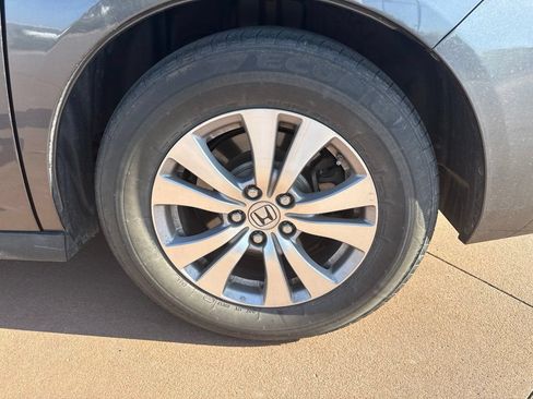 Used 2017 Honda Odyssey SE image 6