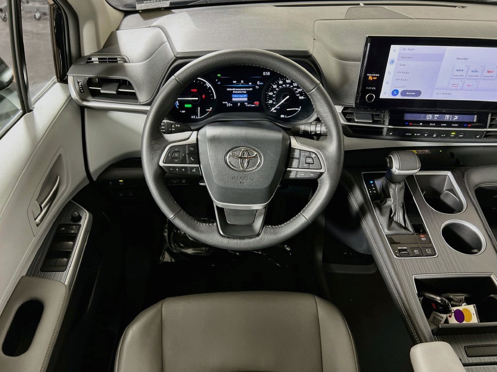 Certified 2026 Toyota Sienna XLE FWD image 20