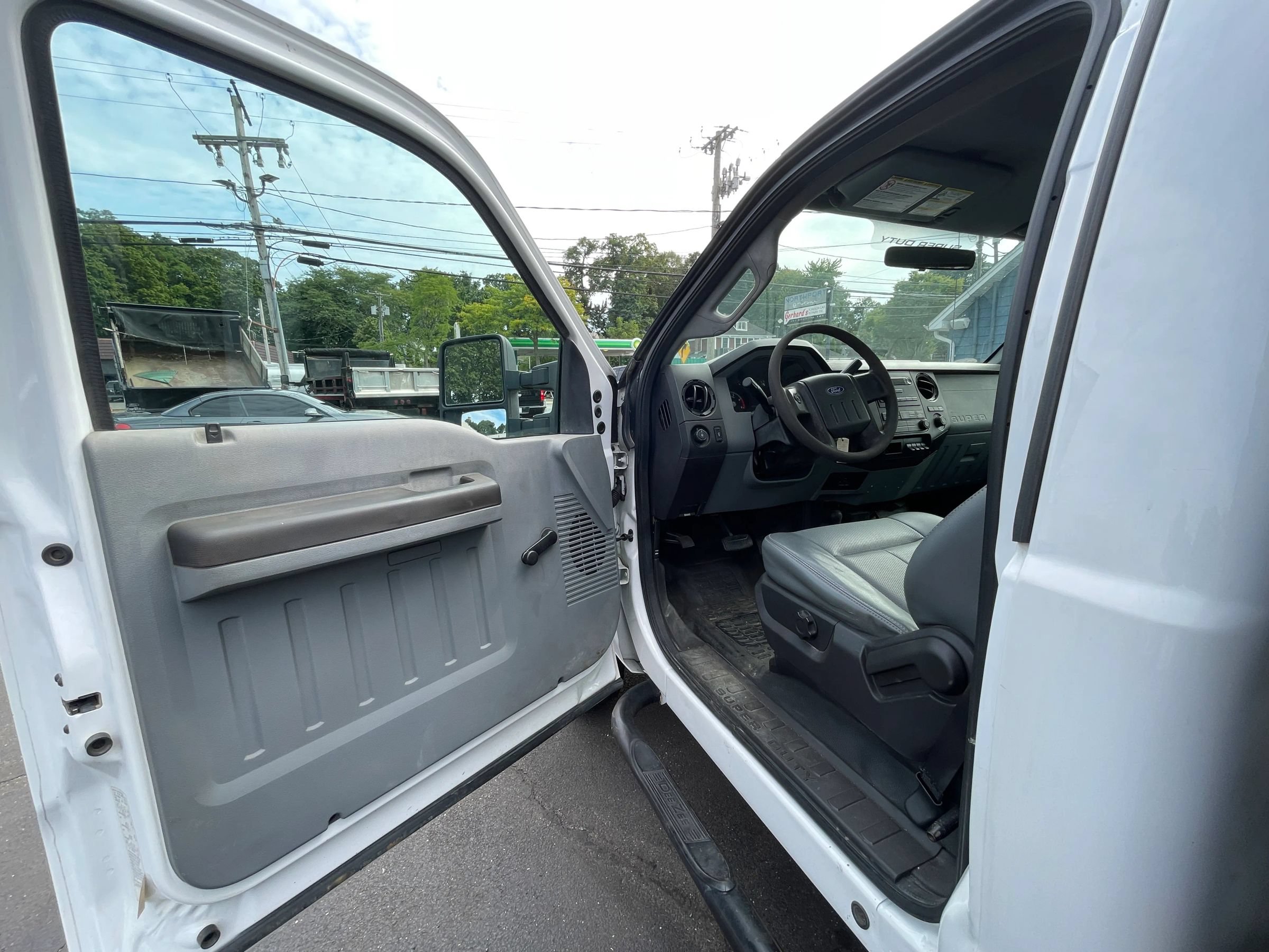 Used 2011 Ford F350 XL AWD/4WD image 10