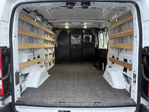 Used 2023 Ford Transit 250 Low Roof AWD w/ Exterior Upgrade Package image 10