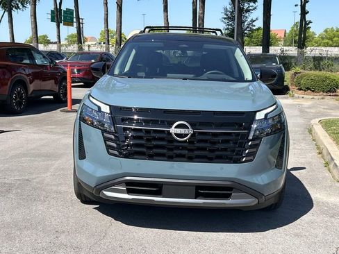 New 2026 Nissan Pathfinder Platinum w/ Lighting Package AWD/4WD image 2