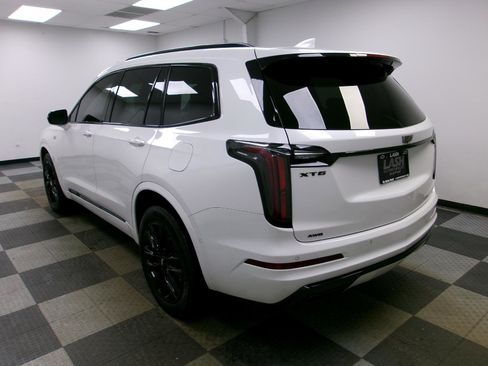 Used 2023 Cadillac XT6 Sport w/ LPO, ONYX Package image 2