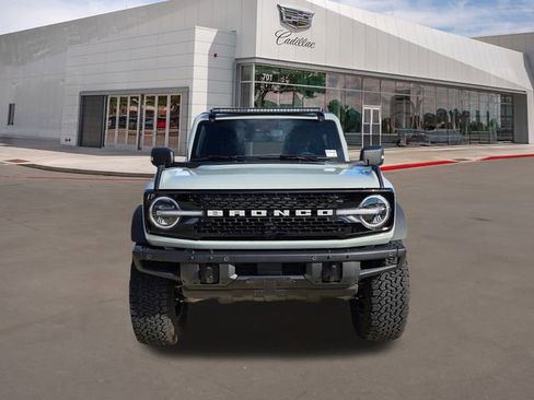 Used 2024 Ford Bronco Wildtrak image 2