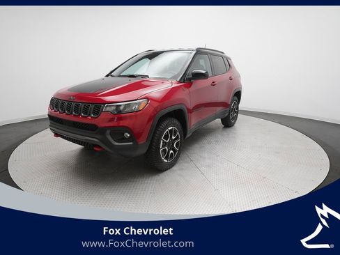 Used 2024 Jeep Compass Trailhawk w/ Trailhawk Convenience Group image 1