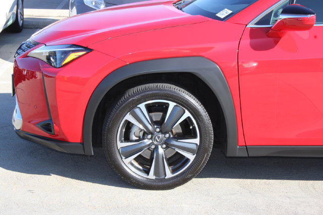 Used 2024 Lexus UX 250h FWD image 4