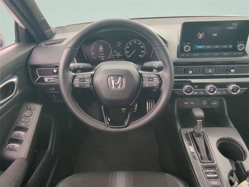 Used 2023 Honda Civic Sport image 16