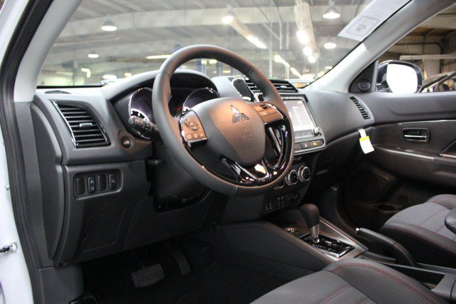 New 2026 Mitsubishi Outlander Sport SE AWD/4WD image 5