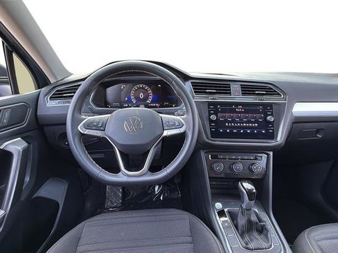 Used 2024 Volkswagen Tiguan S image 15