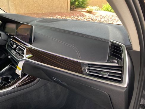 Used 2020 BMW X7 xDrive40i w/ Premium Package AWD/4WD image 69