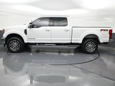 Used 2019 Ford F250 Lariat w/ Lariat Ultimate Package AWD/4WD image 2