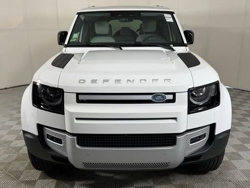 New 2025 Land Rover Defender 110 S image 10