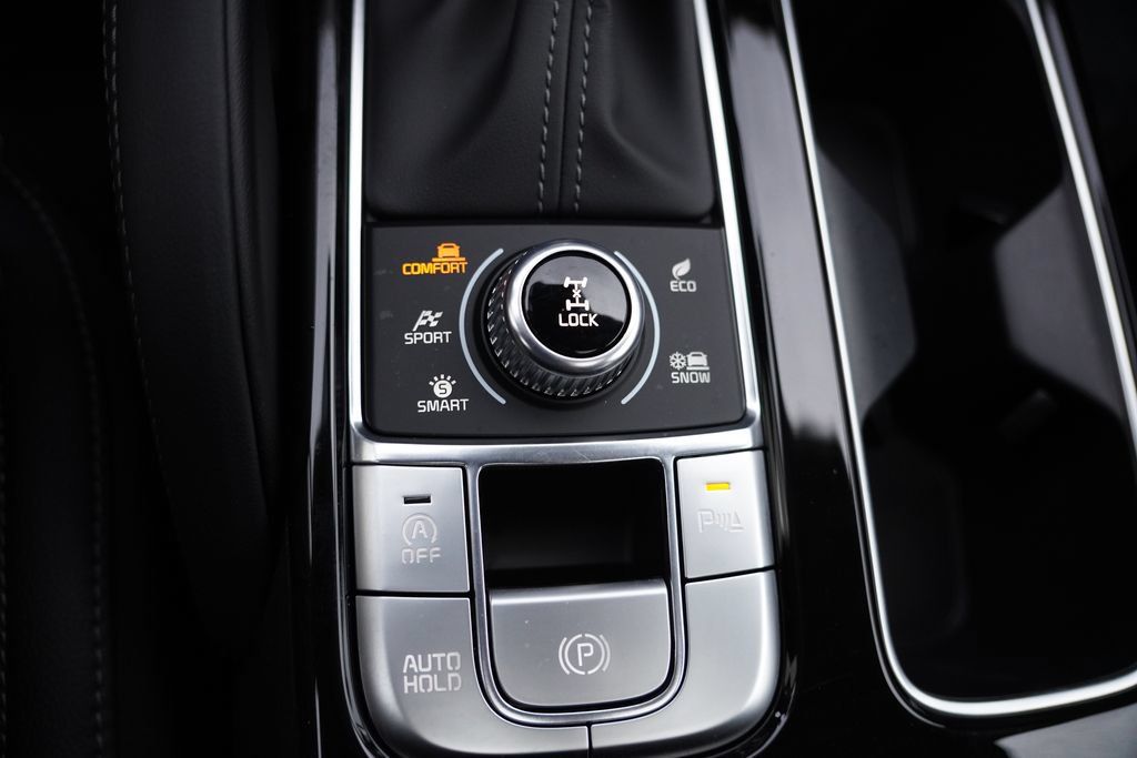 Certified 2025 Kia Telluride EX w/ EX Captain's Chair Package AWD/4WD image 33