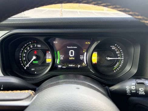 Used 2024 Jeep Wrangler Unlimited image 25