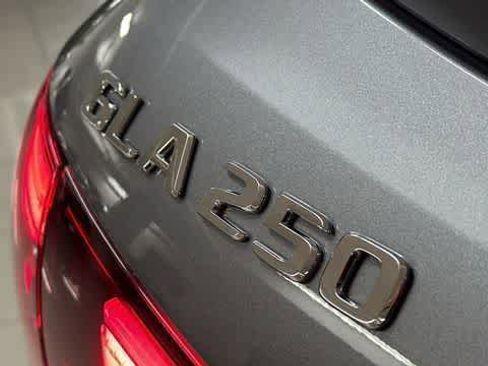 Certified 2026 Mercedes-Benz GLA 250 4MATIC image 11