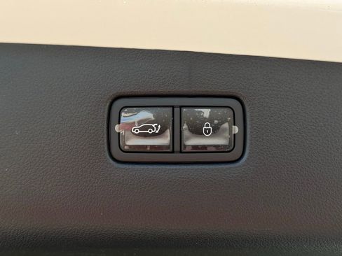 New 2026 Genesis GV70 2.5T Advanced image 16