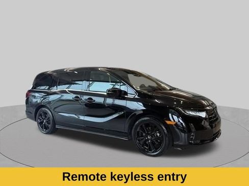 Used 2024 Honda Odyssey Sport image 3
