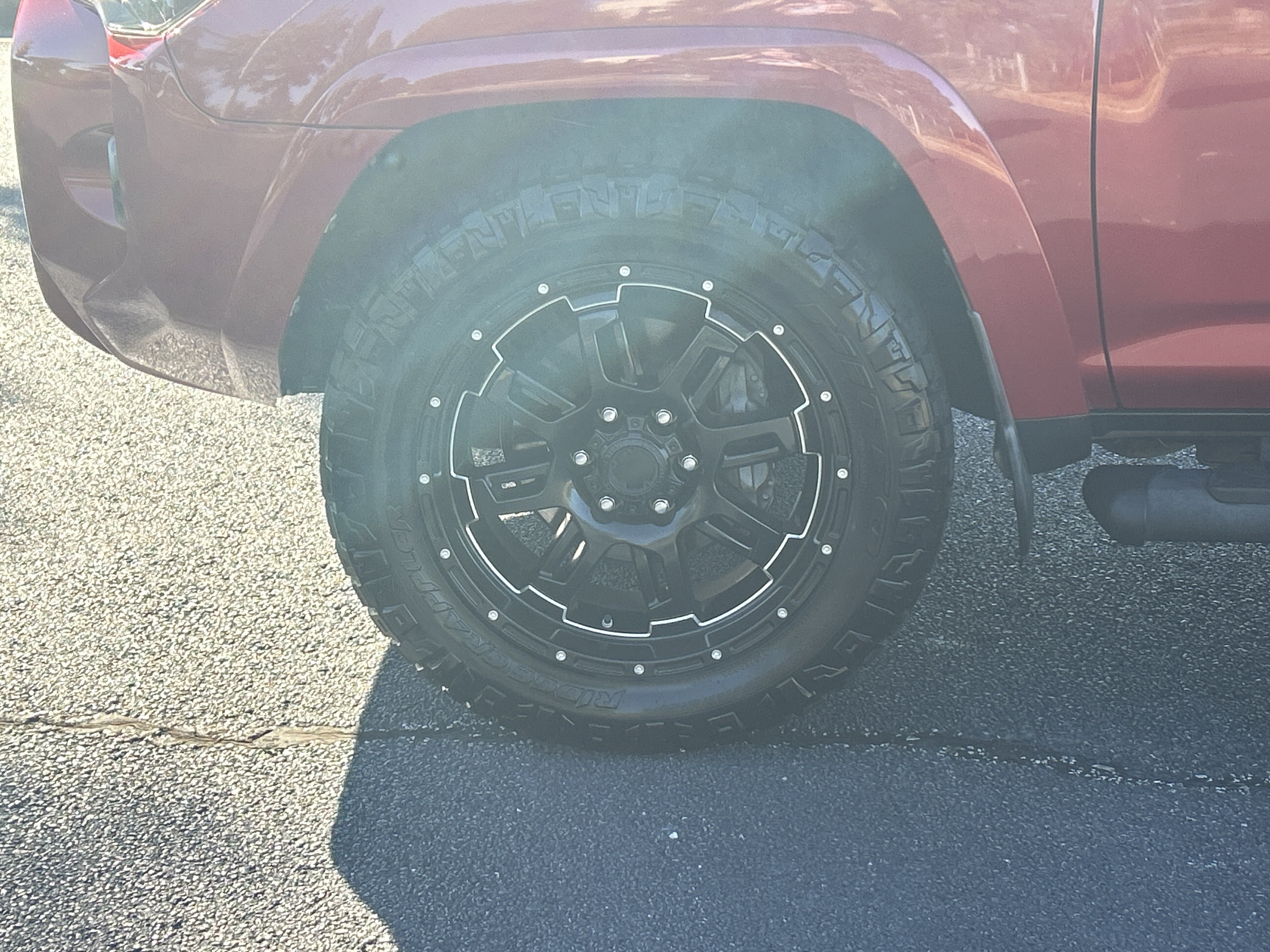 Used 2018 Toyota 4Runner SR5 RWD image 32