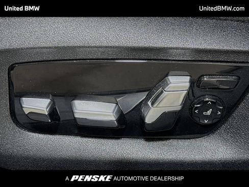Used 2020 BMW 740i w/ M Sport Package RWD image 4