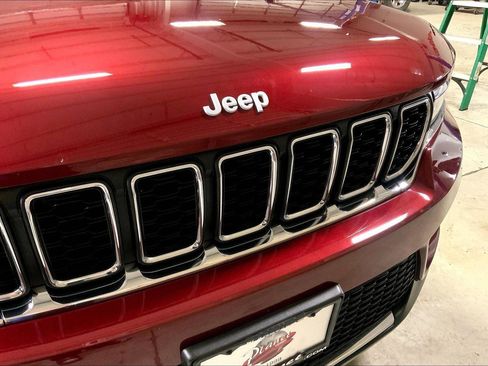 Certified 2025 Jeep Grand Cherokee Laredo X w/ Trailer Tow Package image 30