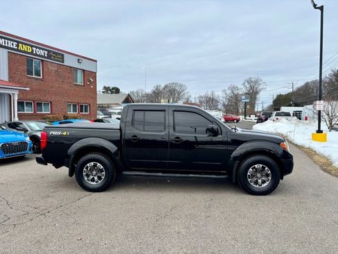 Used 2016 Nissan Frontier PRO-4X image 4