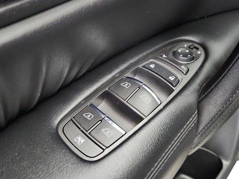 Used 2023 Nissan Armada SL image 29