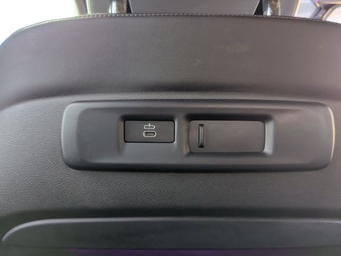 Used 2023 BMW X5 xDrive45e w/ Executive Package image 36