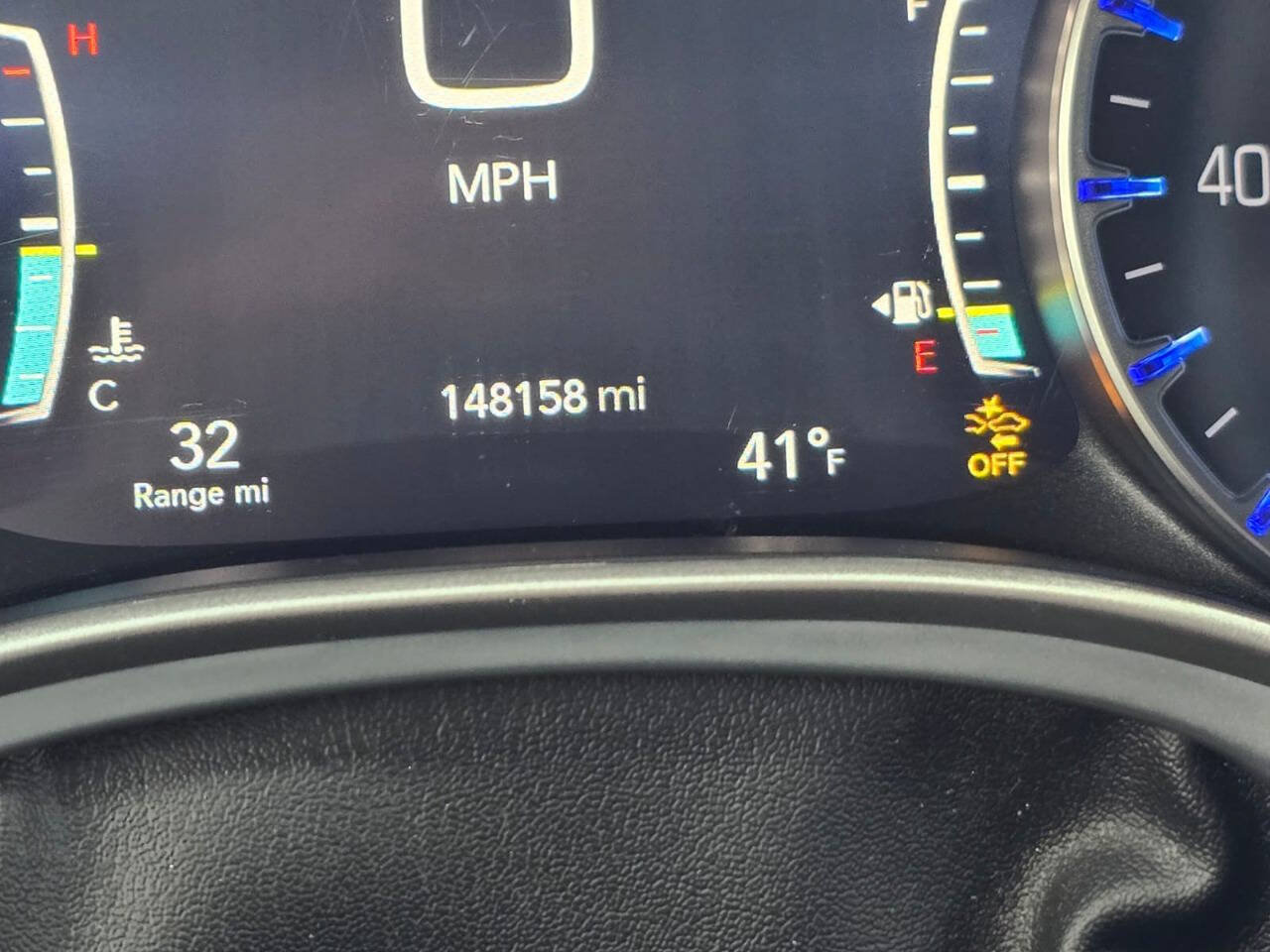 Used 2020 Chrysler Pacifica Touring w/ Advanced Safetytec Group FWD image 13