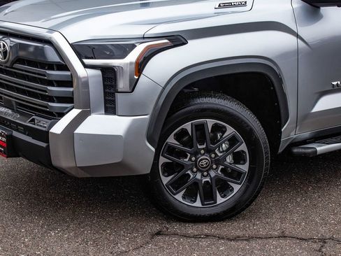 Used 2025 Toyota Tundra Limited AWD/4WD image 43