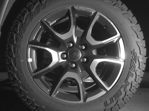 Used 2025 Jeep Compass Trailhawk image 14