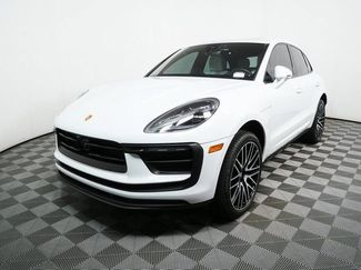 Certified 2024 Porsche Macan video 1